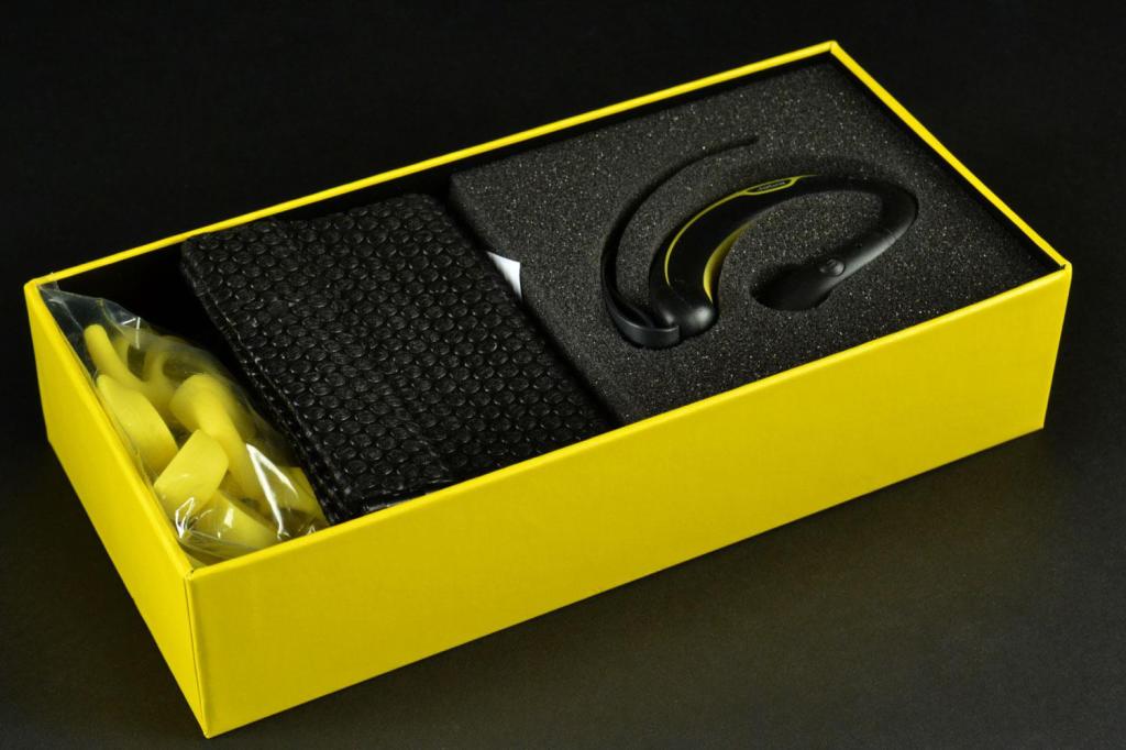 Jabra-Sport-earphones-in-the-box